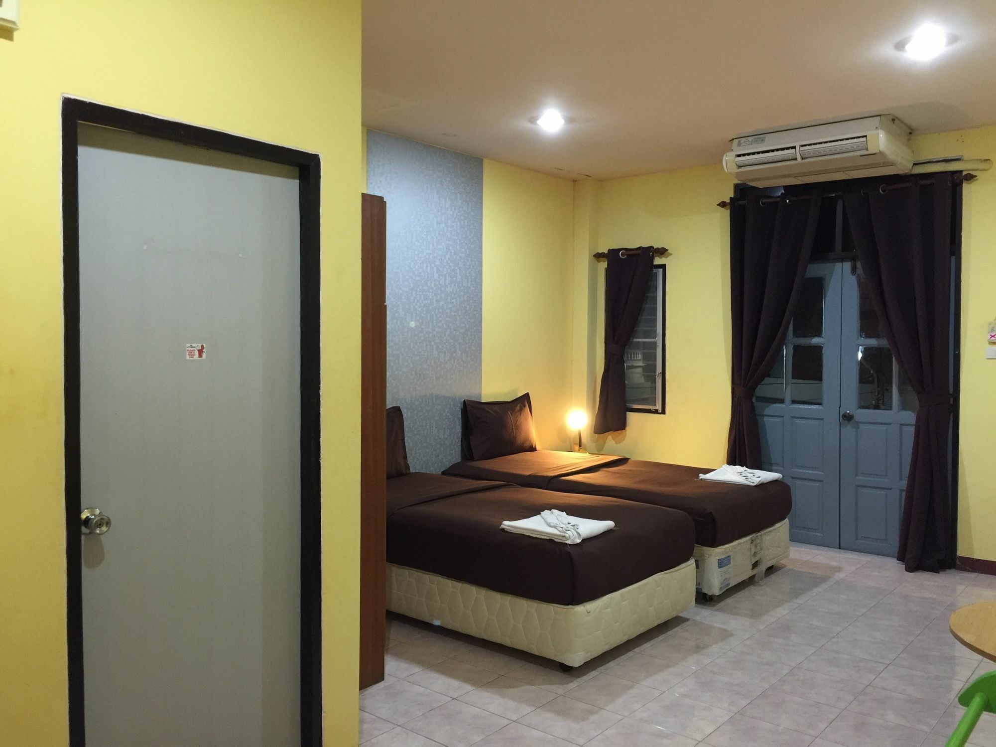 Andaman Place Guesthouse Patong Exterior photo