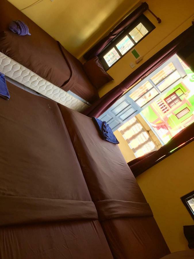 Andaman Place Guesthouse Patong Exterior photo