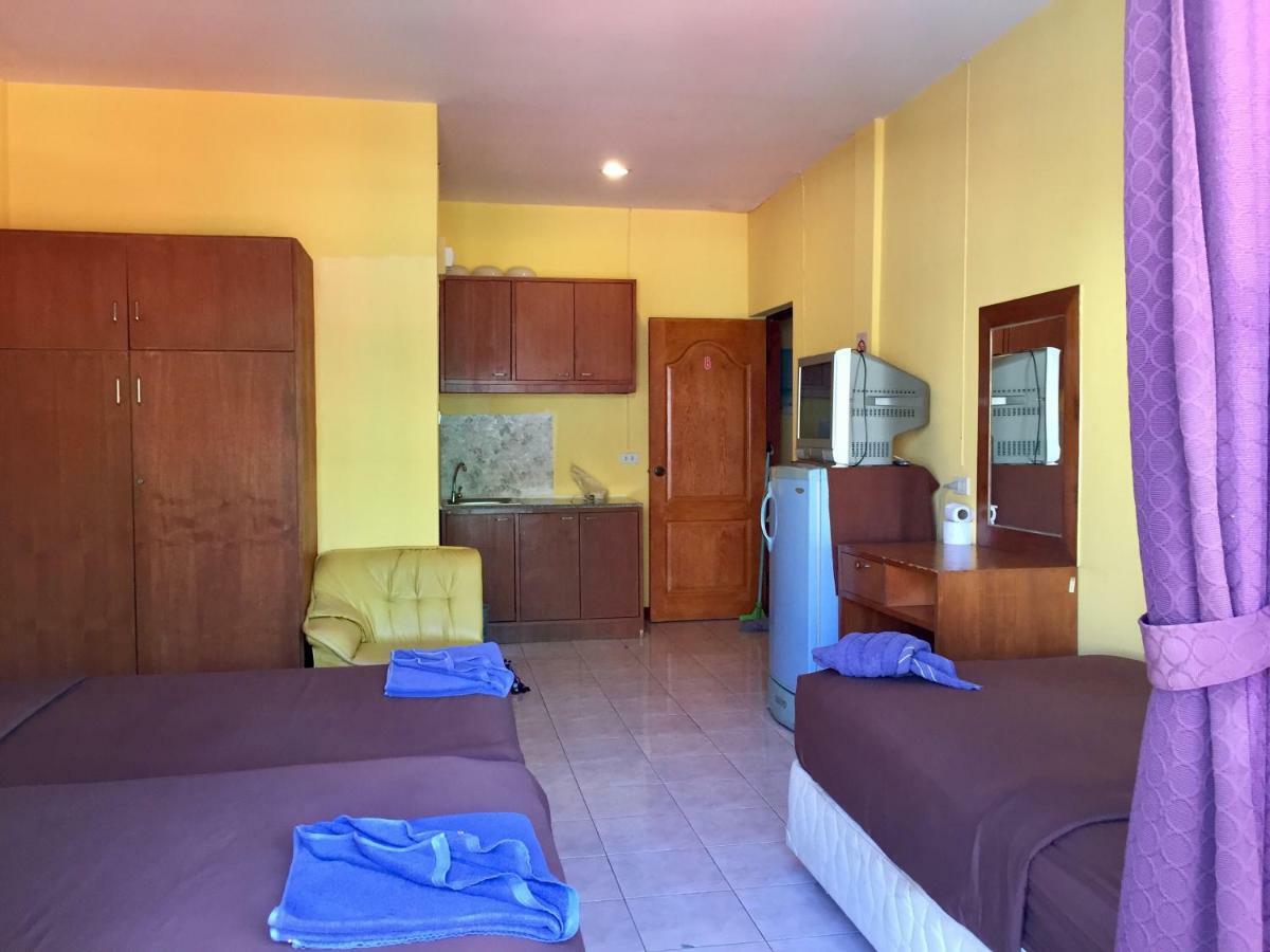Andaman Place Guesthouse Patong Exterior photo